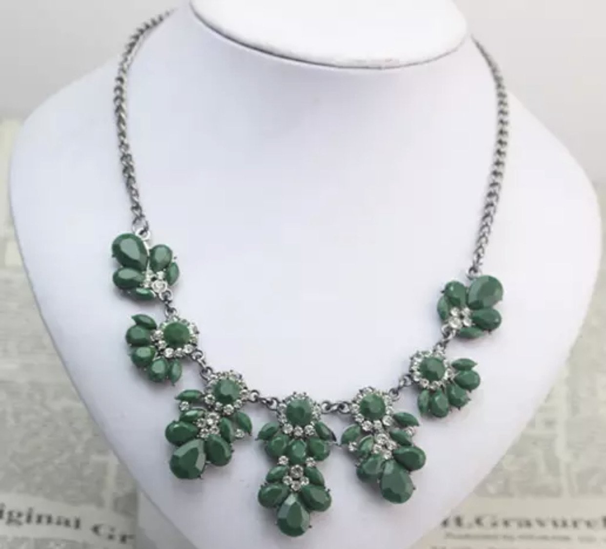 Green Gem Statement Necklace - Nico Bella Boutique