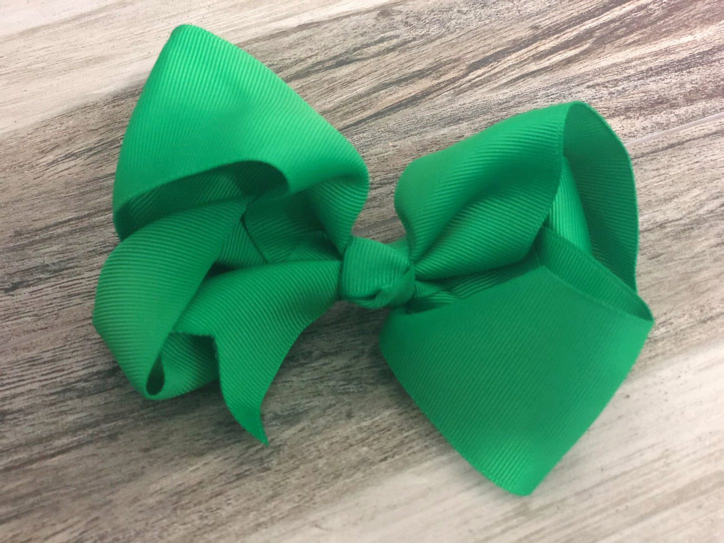 Green Girls Hair Bow - Nico Bella Boutique