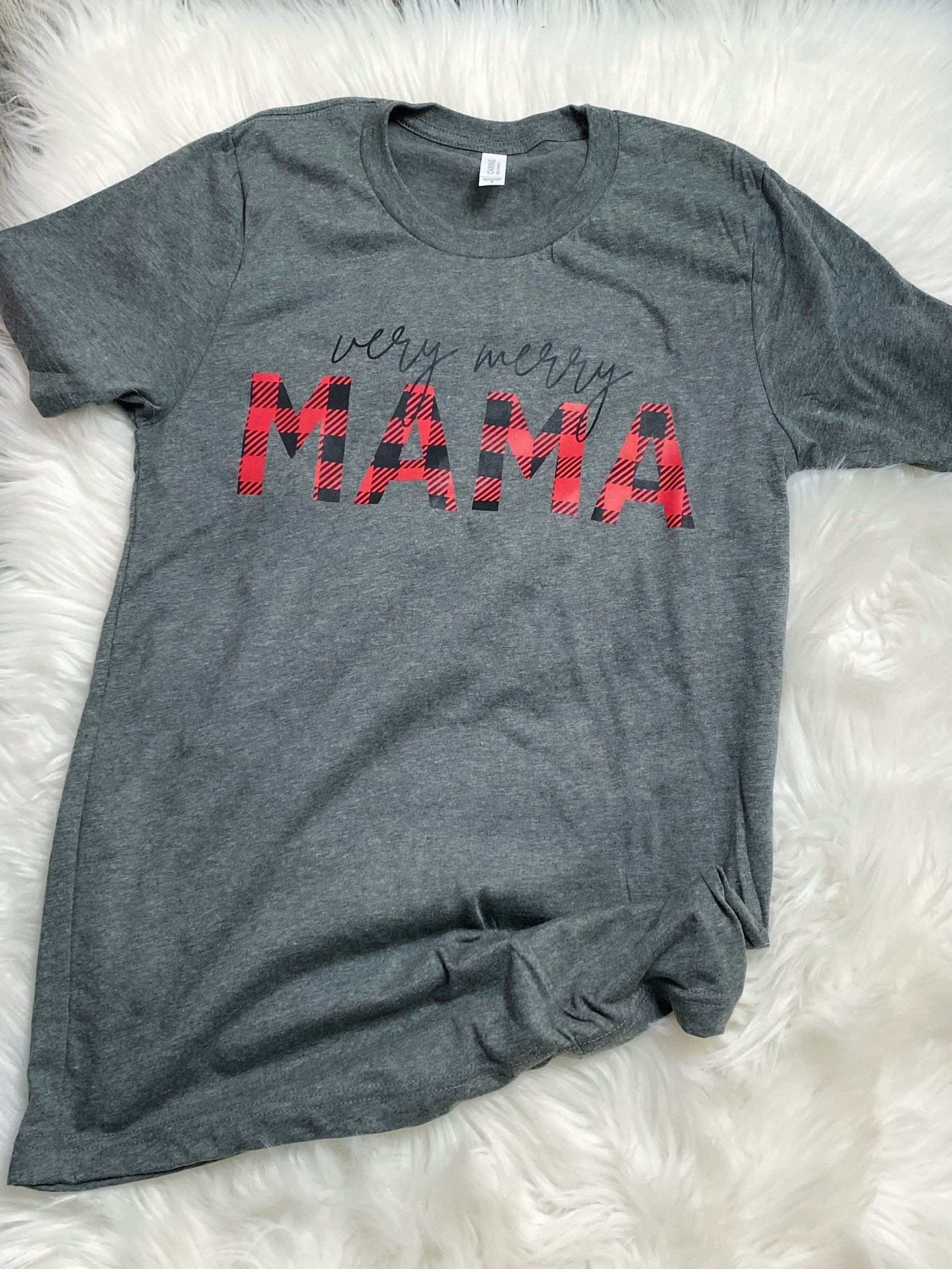 Very Merry Mama Graphic Tee - Nico Bella Boutique 